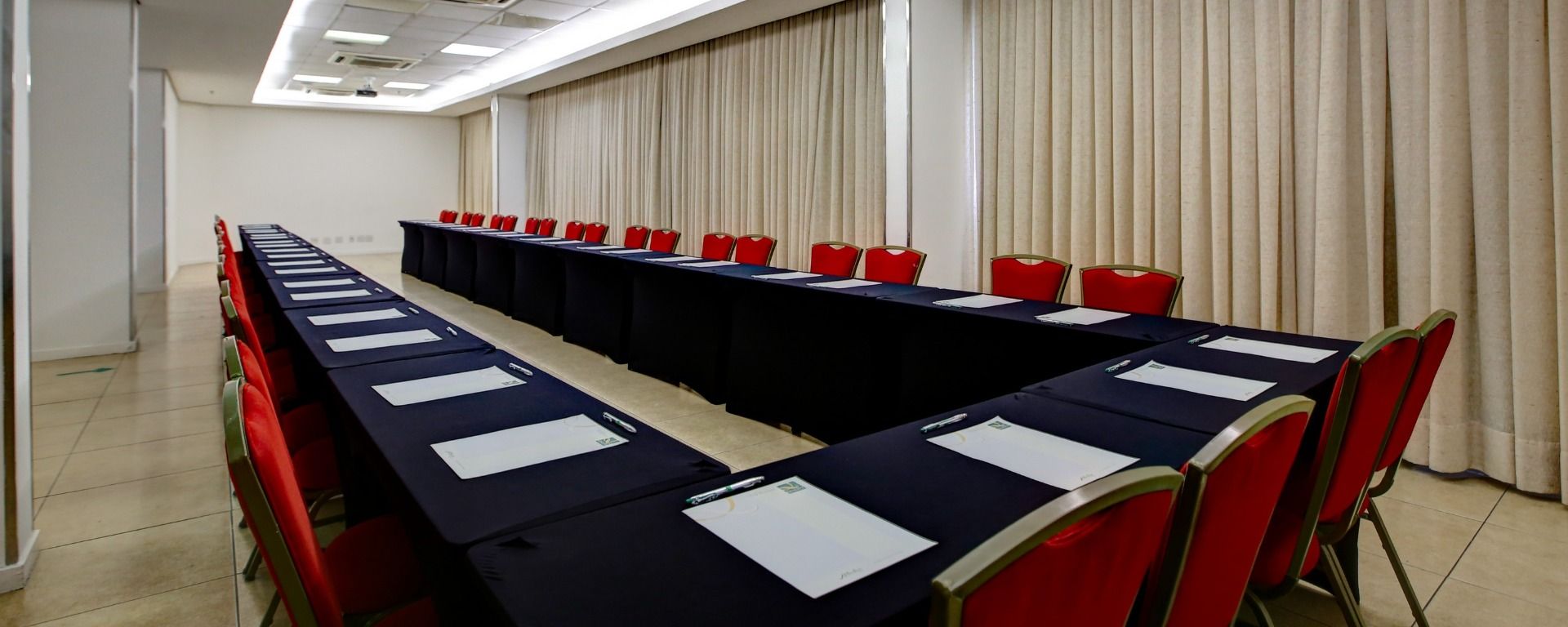 O espaço ideal para eventos e reuniões corporativas na Barra da Tijuca.