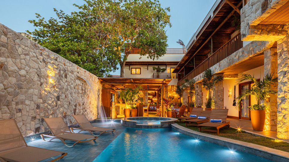 Piscina e área de lazer Saluz Boutique Hotel
